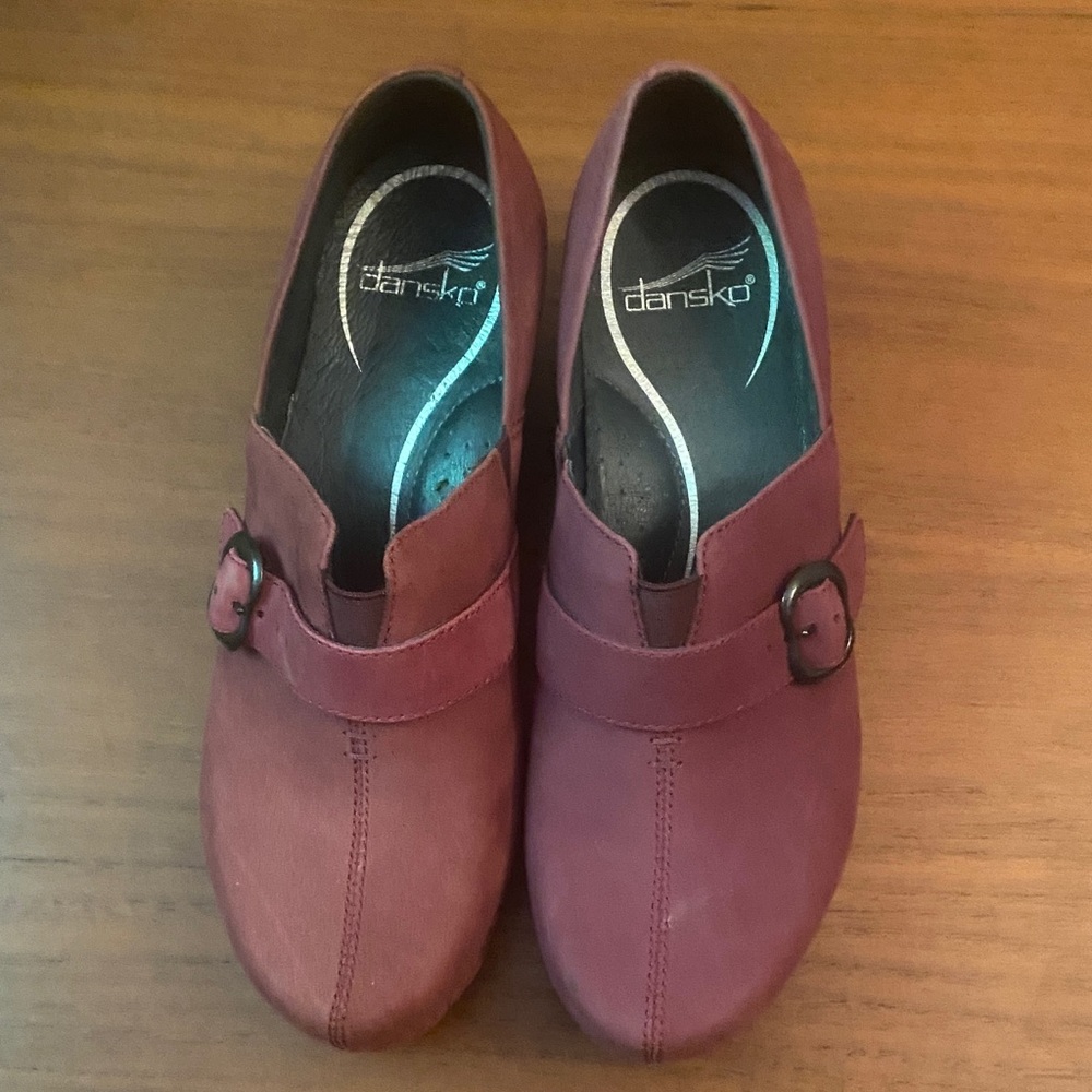 Sale🌹Dansko Women's Maroon Clogs Shoes with Buckle